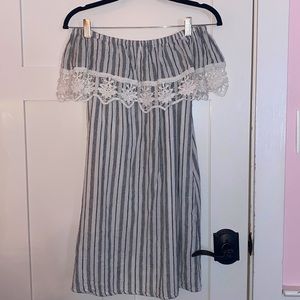 Cutest off the shoulder dress! Size S! Pockets!!!